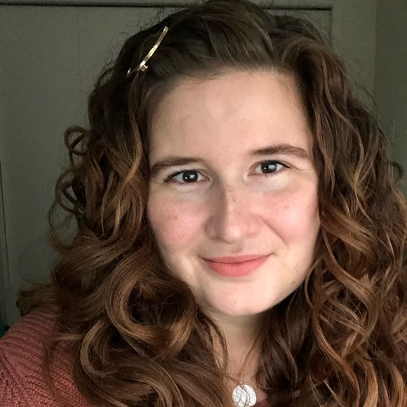 Meet your Posher, Kendra - Picture 1 of 1